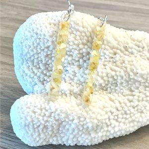 104. Bar shaped sunshine earrings